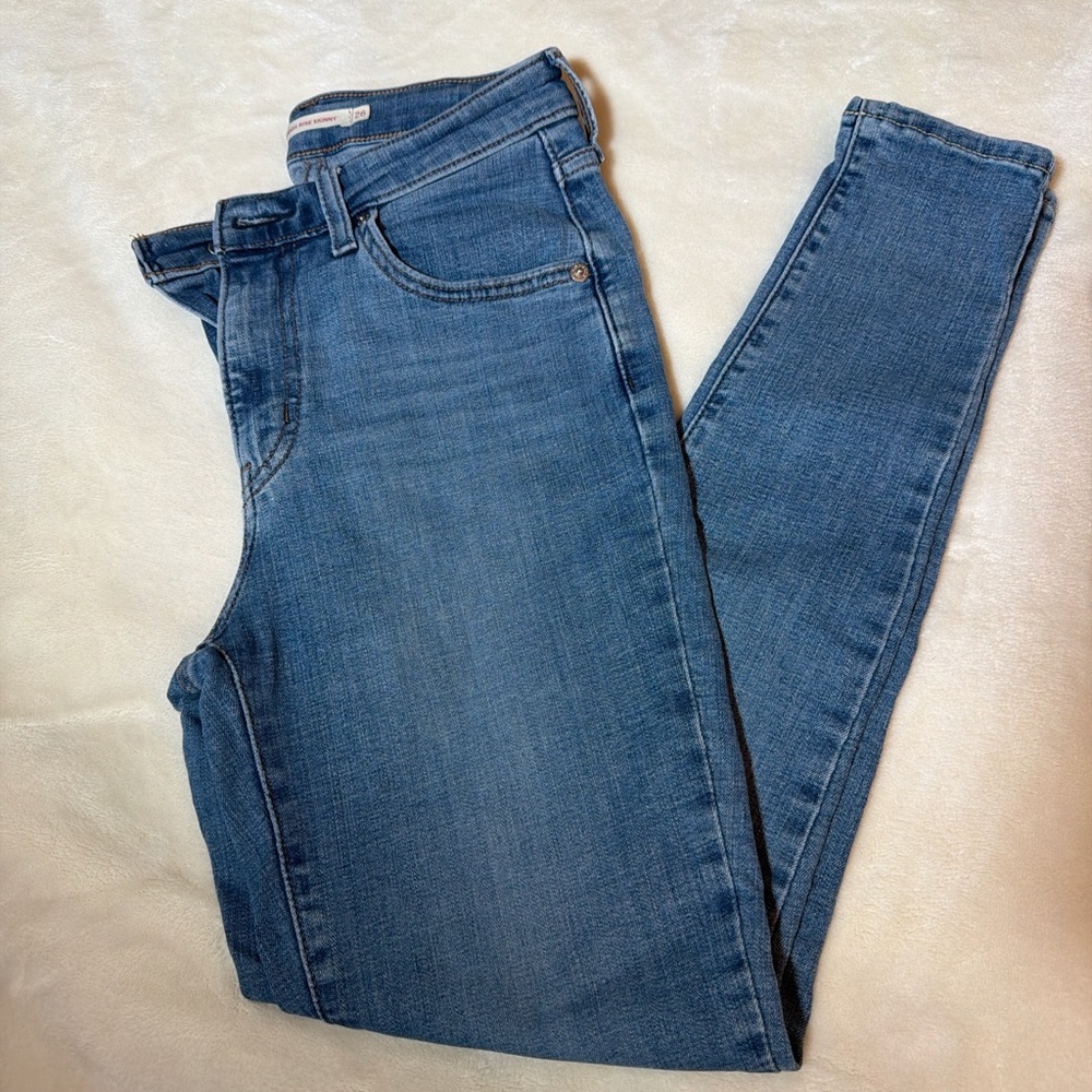 Levi's Women's High Rise Jeans in Blue